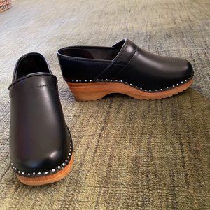 Van Gogh Clog Black Size Size 38 (Like New)